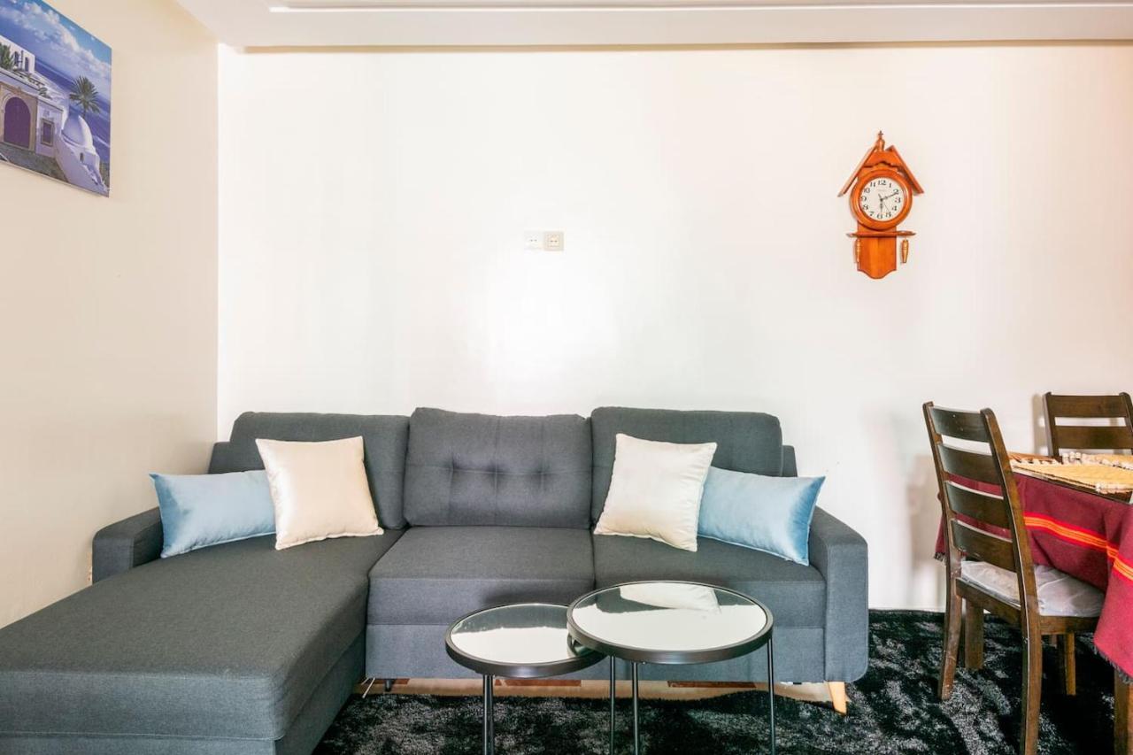Apartment With Parking In Rabat Central Location Buitenkant foto
